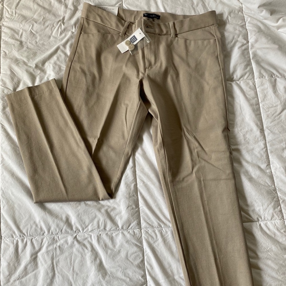 Size 6 Reg Crop Tan/Gray Pants